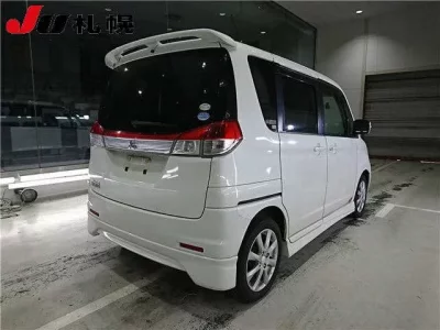 Mitsubishi DELICA D2