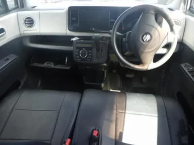 Suzuki MRWAGON