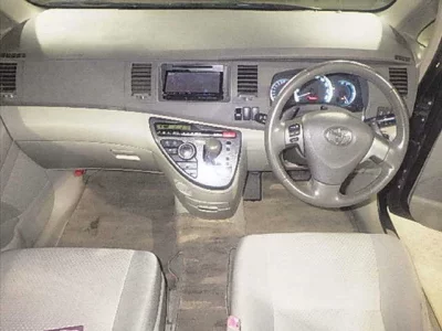 Toyota ISIS