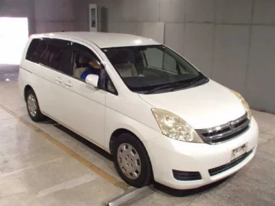 Toyota ISIS