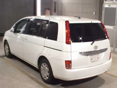 Toyota ISIS