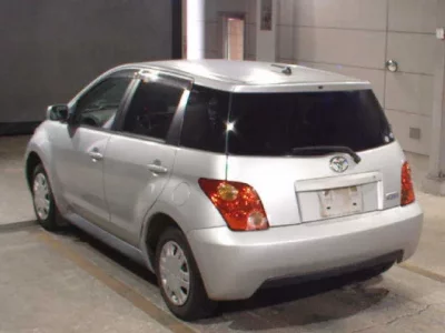 Toyota IST