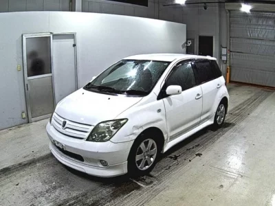 Toyota IST