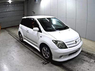 Toyota IST