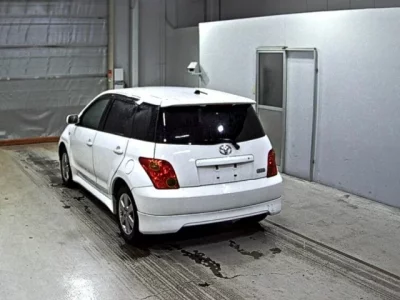 Toyota IST