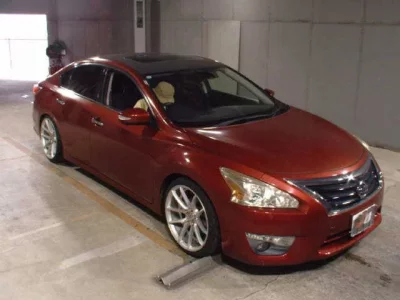 Nissan TEANA