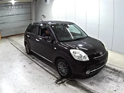 Mazda VERISA