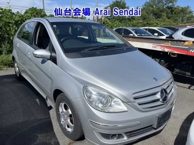 Mercedes-Benz B CLASS