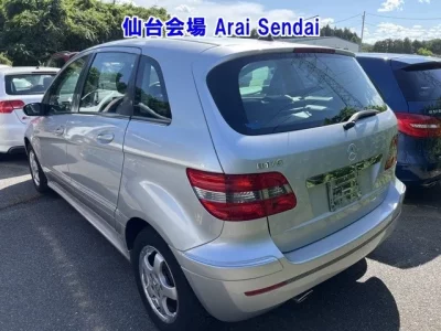 Mercedes-Benz B CLASS