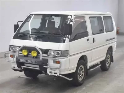 Mitsubishi DELICA WAGON