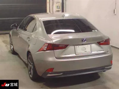 Lexus IS