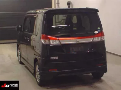 Mitsubishi DELICA D2