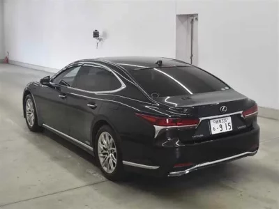 Lexus LS