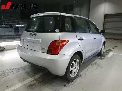 Toyota IST