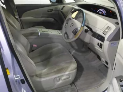 Toyota ESTIMA HYBRID