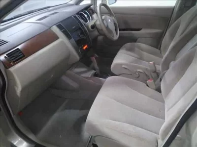 Nissan TIIDA LATIO