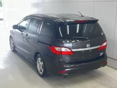 Nissan LAFESTA
