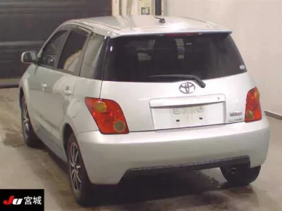 Toyota IST