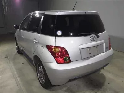 Toyota IST
