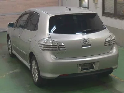 Toyota BLADE