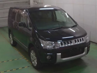 Mitsubishi DELICA D5