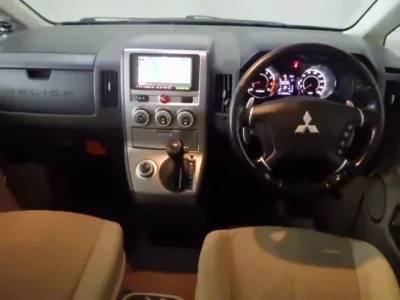 Mitsubishi DELICA D5