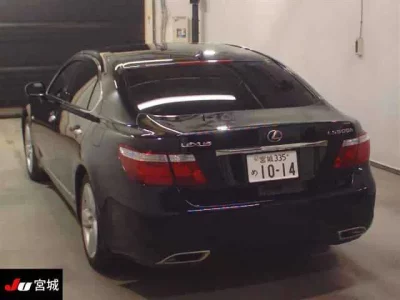 Lexus LS