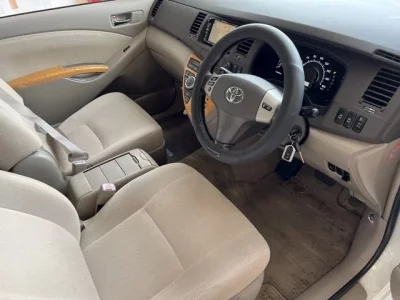 Toyota ISIS