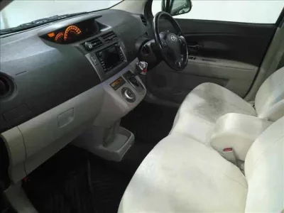 Toyota PASSO SETTE