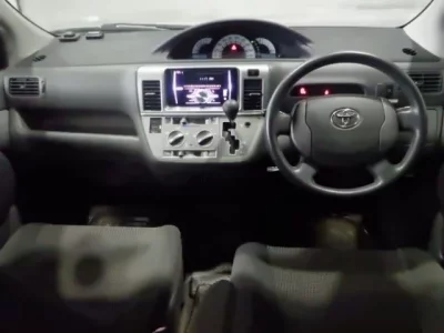 Toyota RAUM