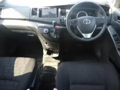Toyota ISIS