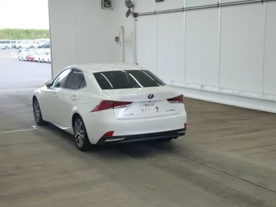 Lexus IS
