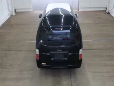 Isuzu COMO