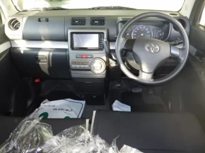 Toyota PIXIS SPACE