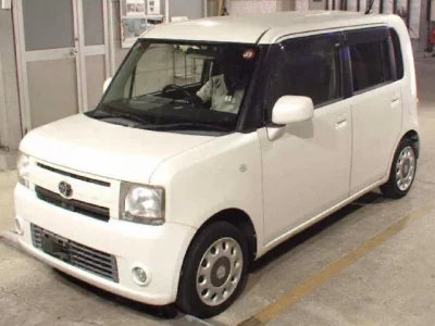Toyota PIXIS SPACE