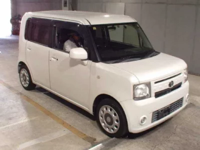 Toyota PIXIS SPACE