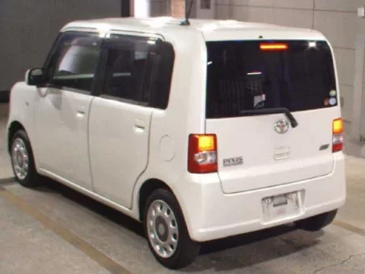 Toyota PIXIS SPACE