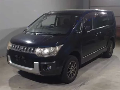 Mitsubishi DELICA D5