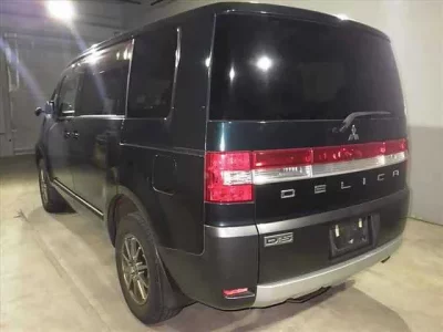 Mitsubishi DELICA D5