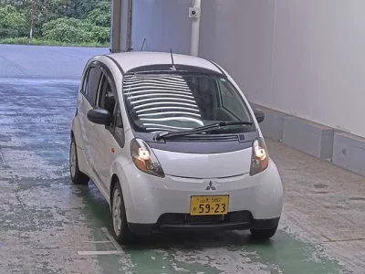 Mitsubishi I