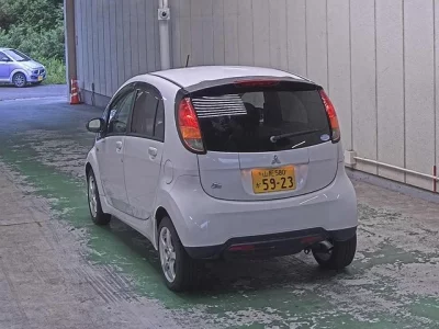 Mitsubishi I