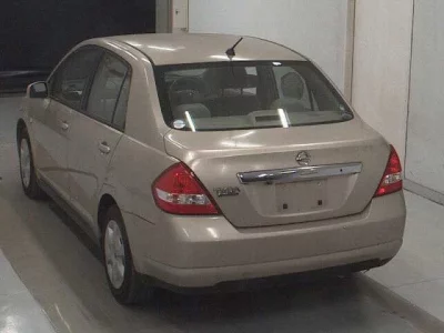 Nissan TIIDA LATIO