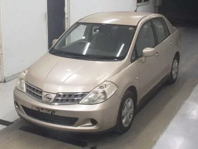 Nissan TIIDA LATIO