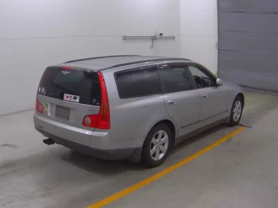 Nissan STAGEA