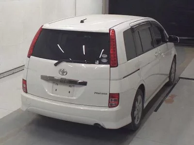 Toyota ISIS