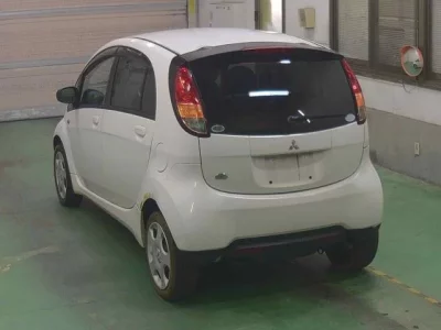 Mitsubishi I