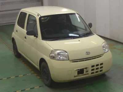 Daihatsu Esse