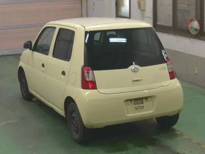Daihatsu Esse