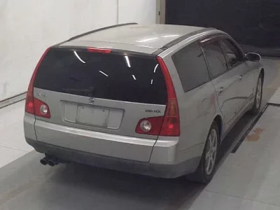 Nissan STAGEA