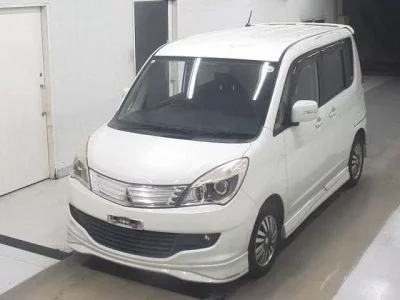 Mitsubishi DELICA D2